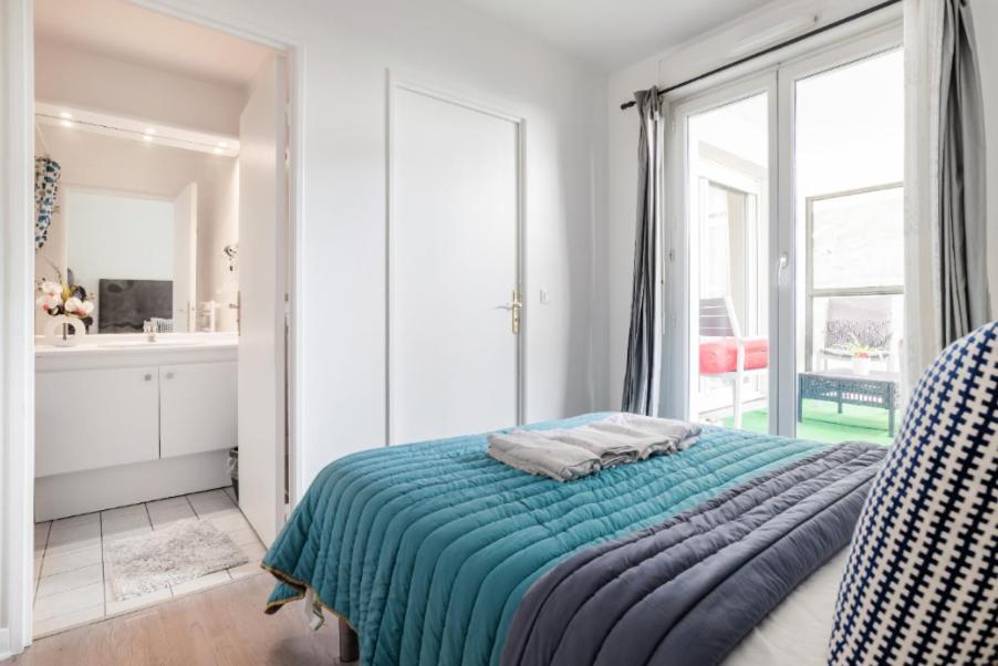 סן-דני Appartement Spacieux Avec Terrasse Pres De Paris Et Du Stade De France מראה חיצוני תמונה